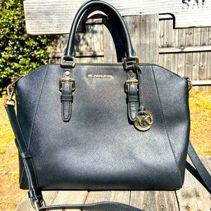 Michael Kors Messenger Bag